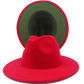 Chapeau en coton sur fond neutre, vue de dessus