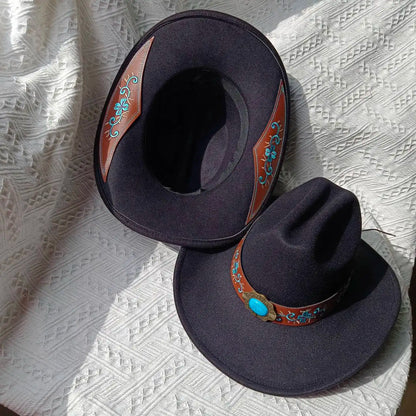 Vue de côté d'un chapeau cowboy en cuir robuste
