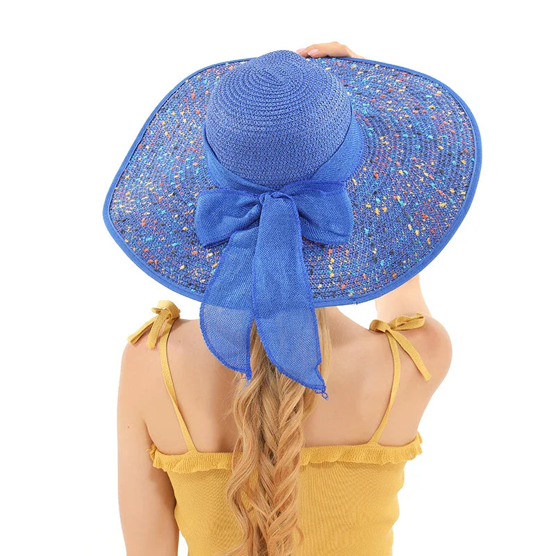 Gros plan sur le tressage du chapeau de paille