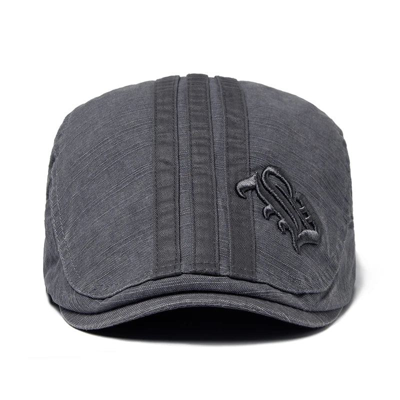 Gros plan sur un béret gris avec texture fine