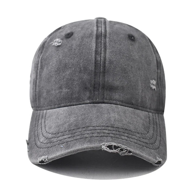 Casquette vintage avec détails usés et fermeture réglable