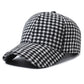 Intérieur d'une casquette montrant les coutures et doublures