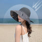Chapeau de paille sur fond blanc, vue de profil
