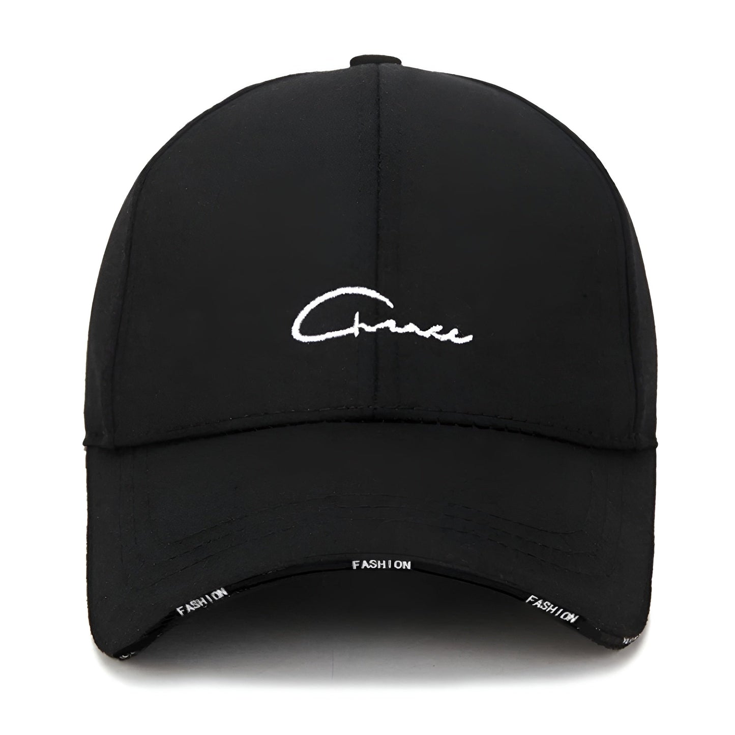 Vue latérale d'une casquette élégante avec visière incurvée