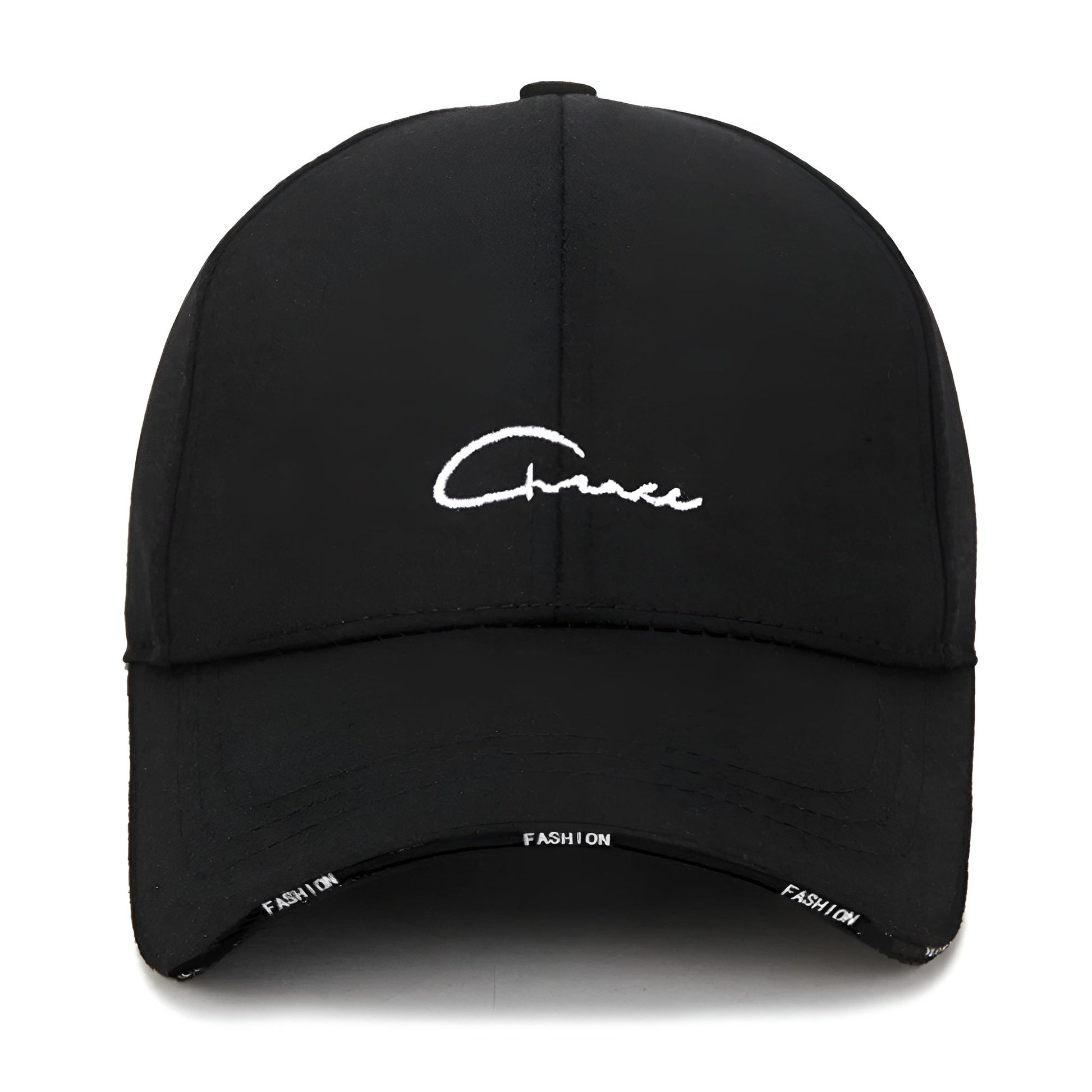 Vue latérale d'une casquette élégante avec visière incurvée