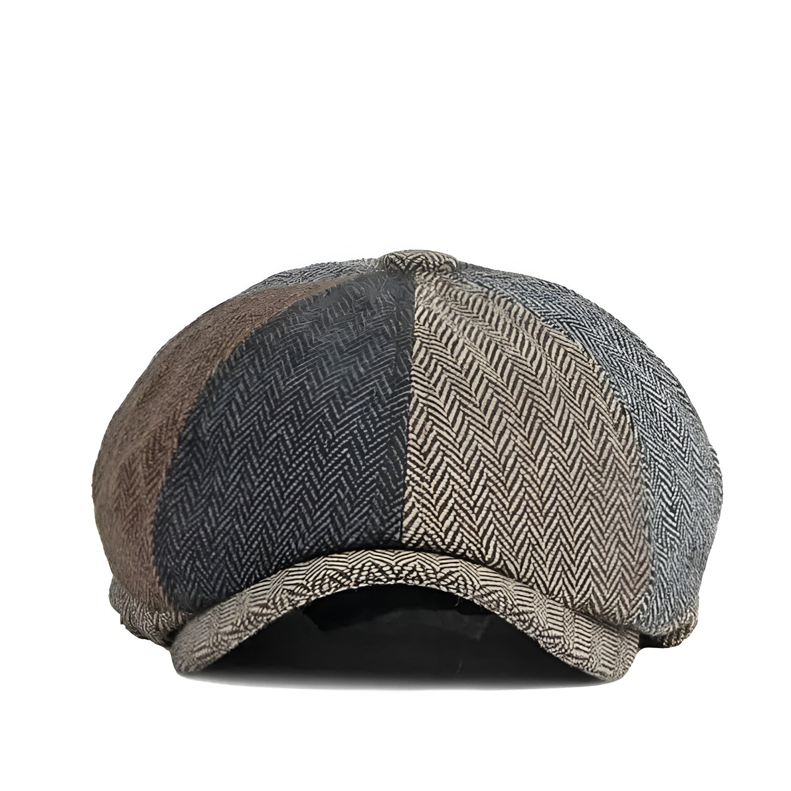 Casquette rétro-chic posée sur une table