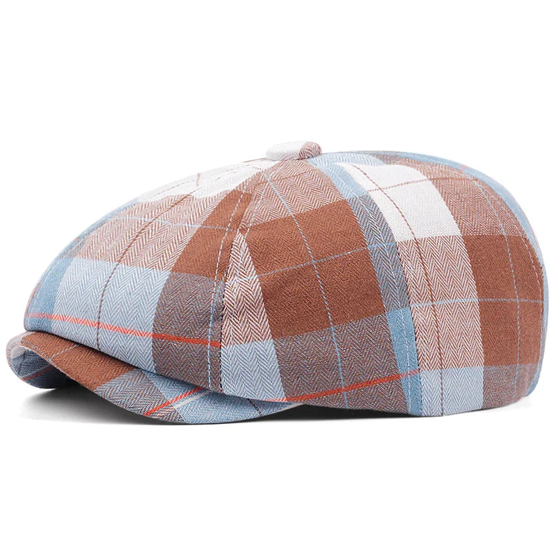 Casquette gavroche à carreaux sur un mannequin, style rétro