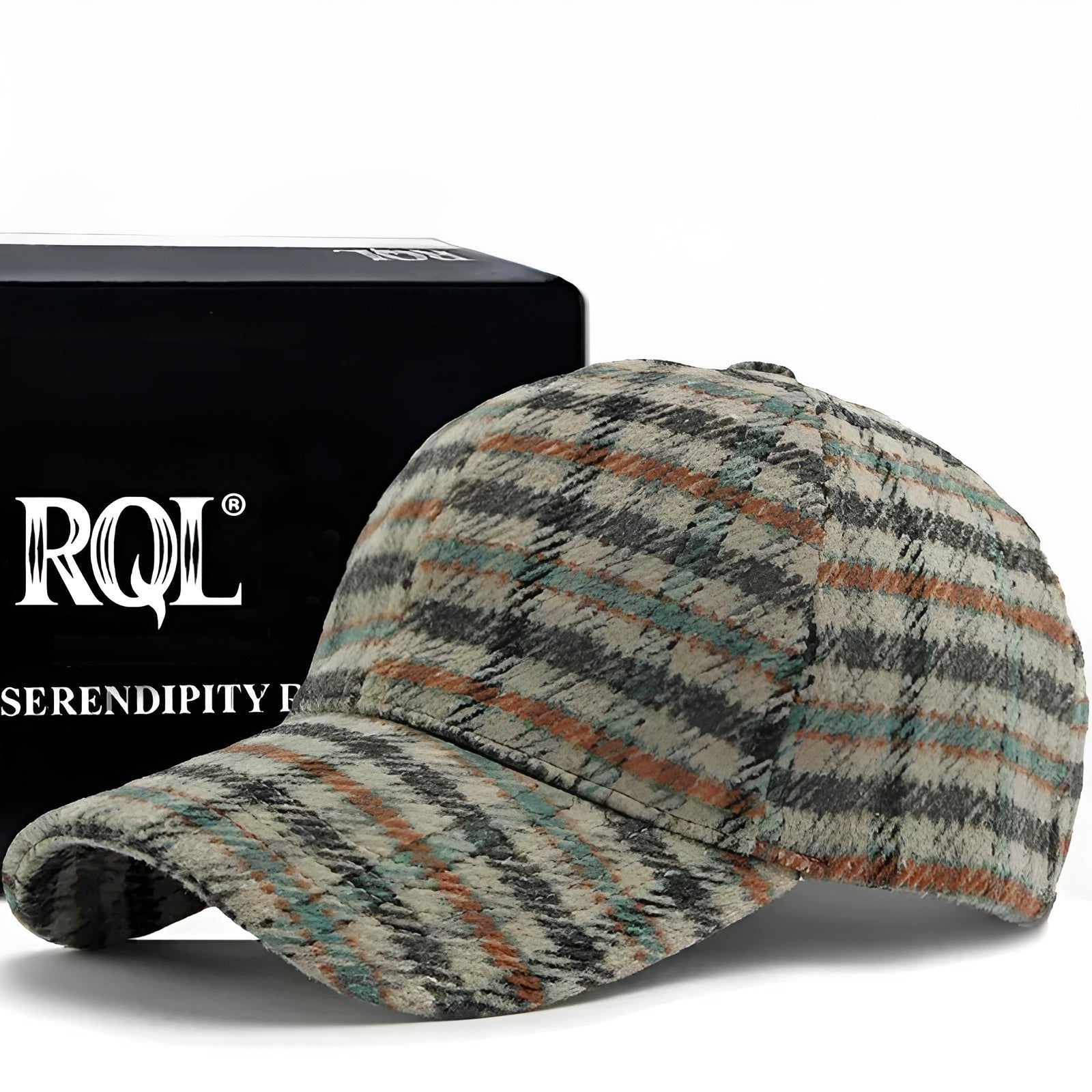 Casquette avec visière courbée et motif traditionnel