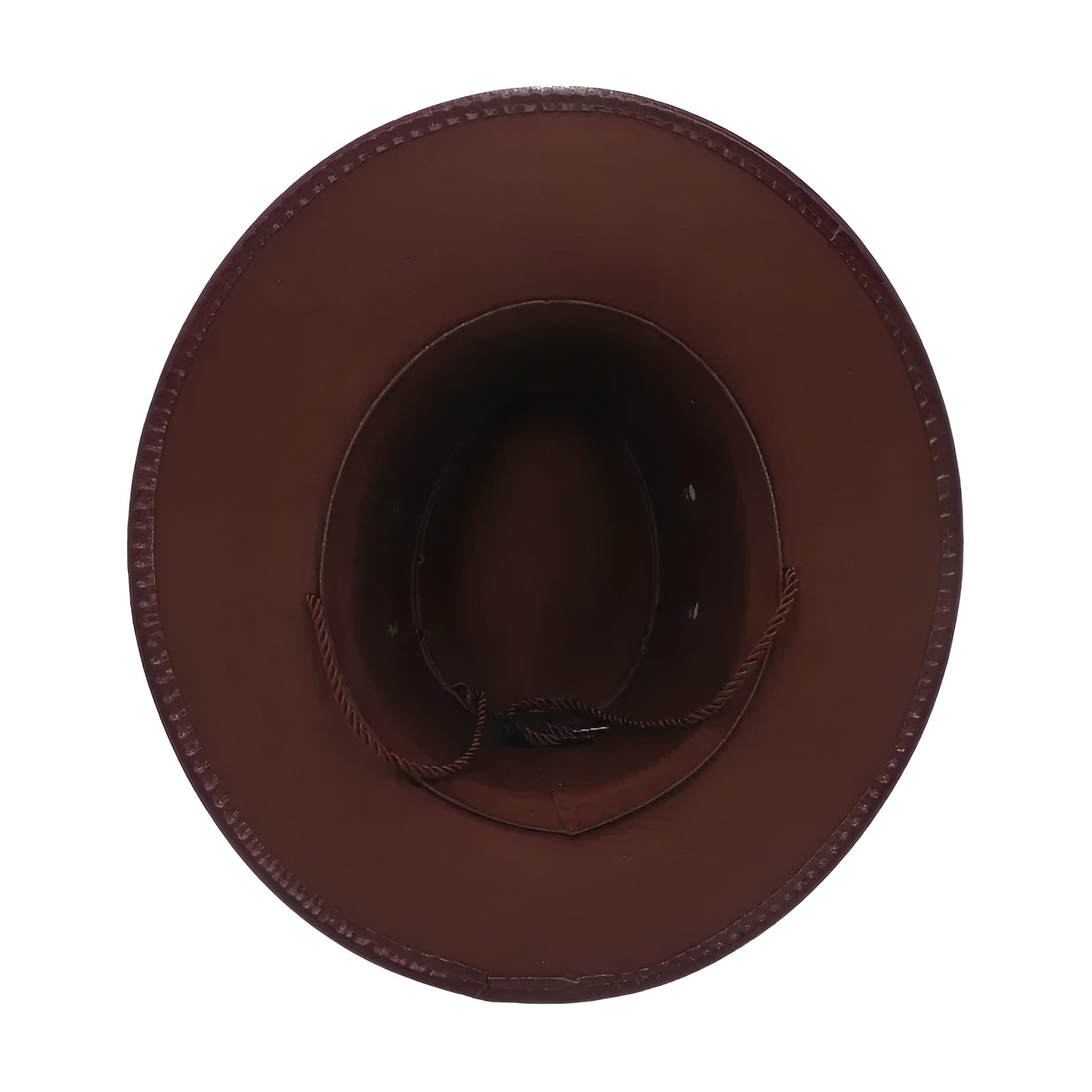 Vue latérale d'un chapeau cowboy, soulignant sa texture en cuir