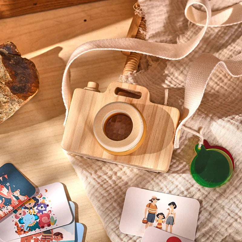 Appareil photo en bois avec sangle en tissu coloré