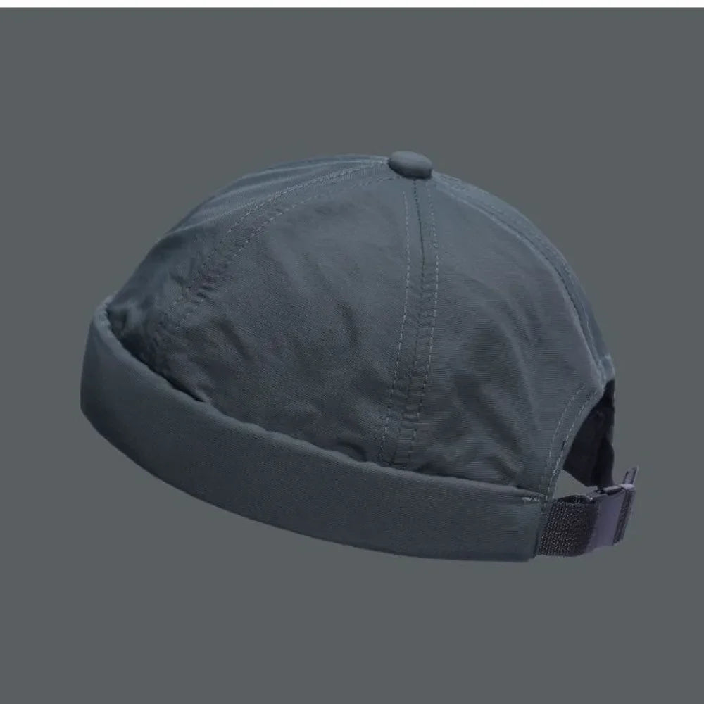 Sangle ajustable du bonnet montrée en gros plan
