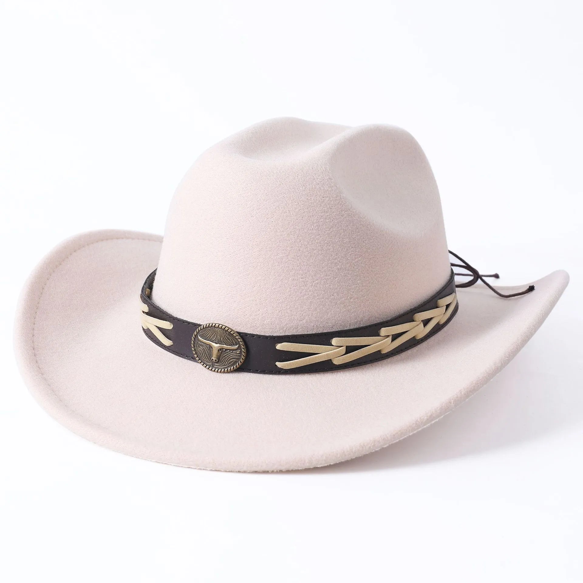 Détail de la bordure d'un chapeau cowboy marron, texture en évidence