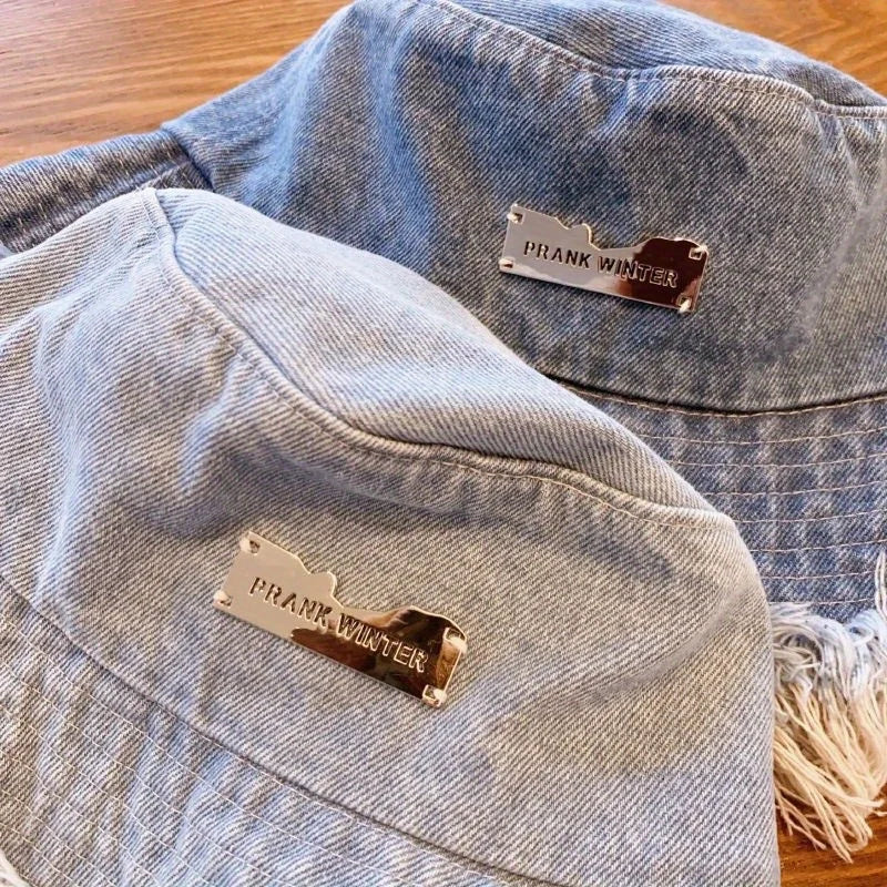 Vue rapprochée du tissu denim léger et effiloché