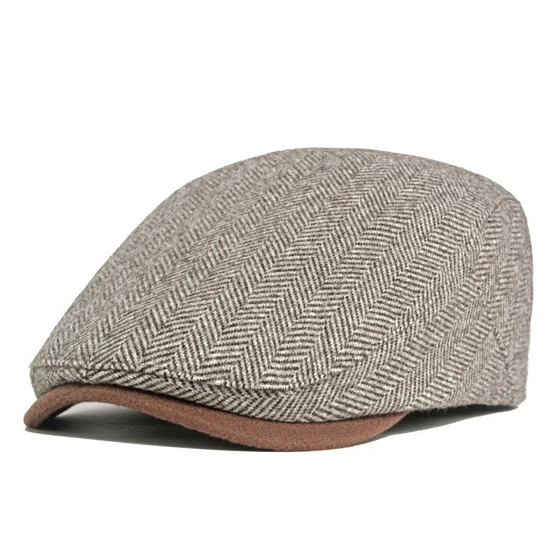 Vue de dessus d'un béret à motif chevron, style urbain