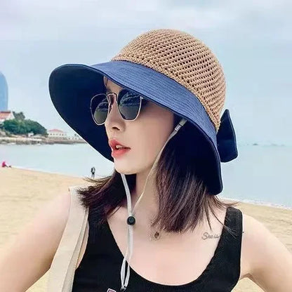Chapeau de paille suspendu à un crochet, lumière douce