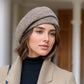 Béret ajustable avec détails de couture visibles