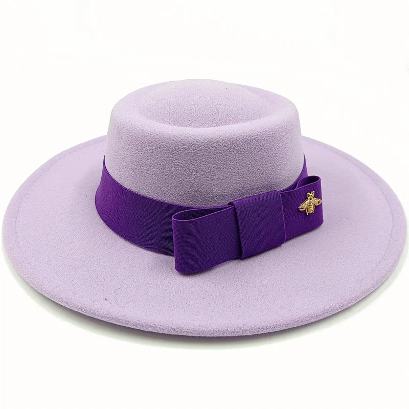 Détail du tissage en coton d'un chapeau beige