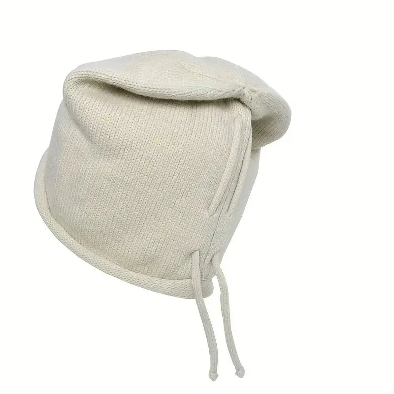 Détail du revers ajustable d'un bonnet en tricot épais