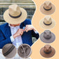 Gros plan sur le tissage aéré du chapeau Panama