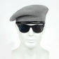 Vue latérale d'un homme avec un béret, style décontracté