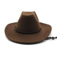 Gros plan sur la texture du cuir d'un chapeau cowboy