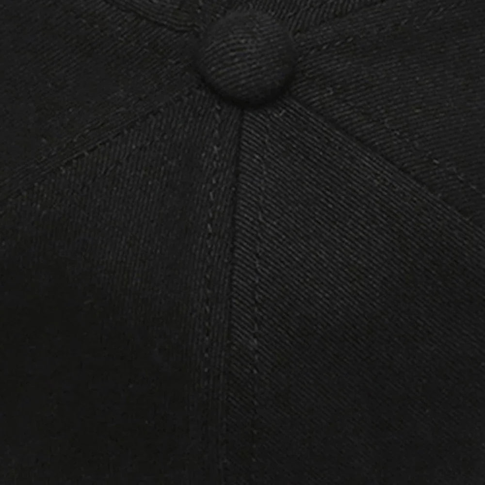 Quatre couleurs disponibles pour ce bonnet tendance