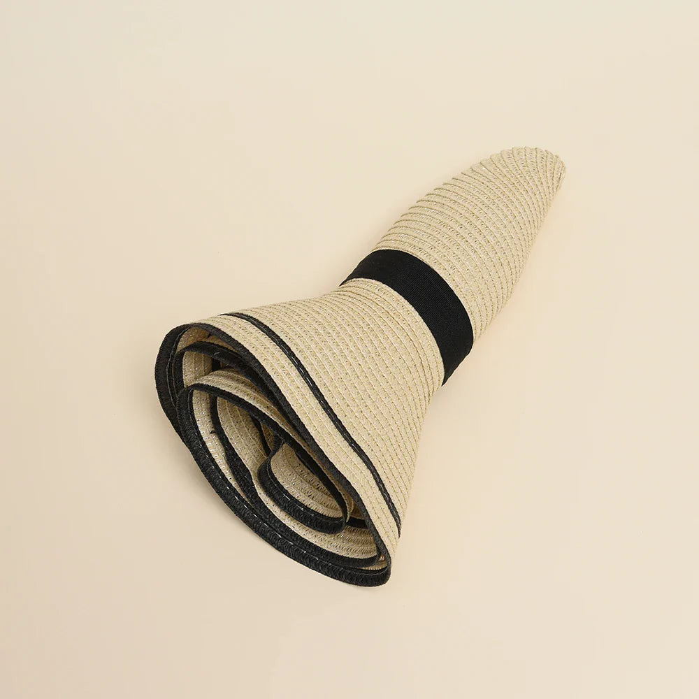Chapeau de paille avec large bord pour protection solaire