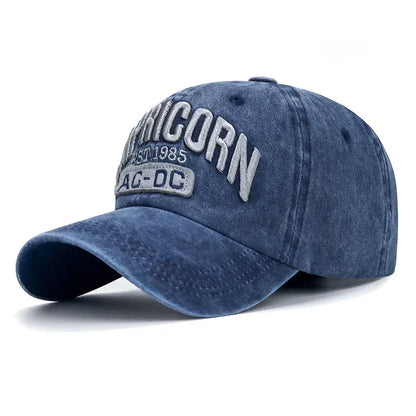 Casquette en gros plan, mettant en avant la matière respirante