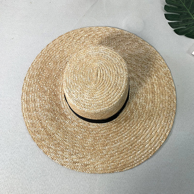 Gros plan sur la texture naturelle du chapeau