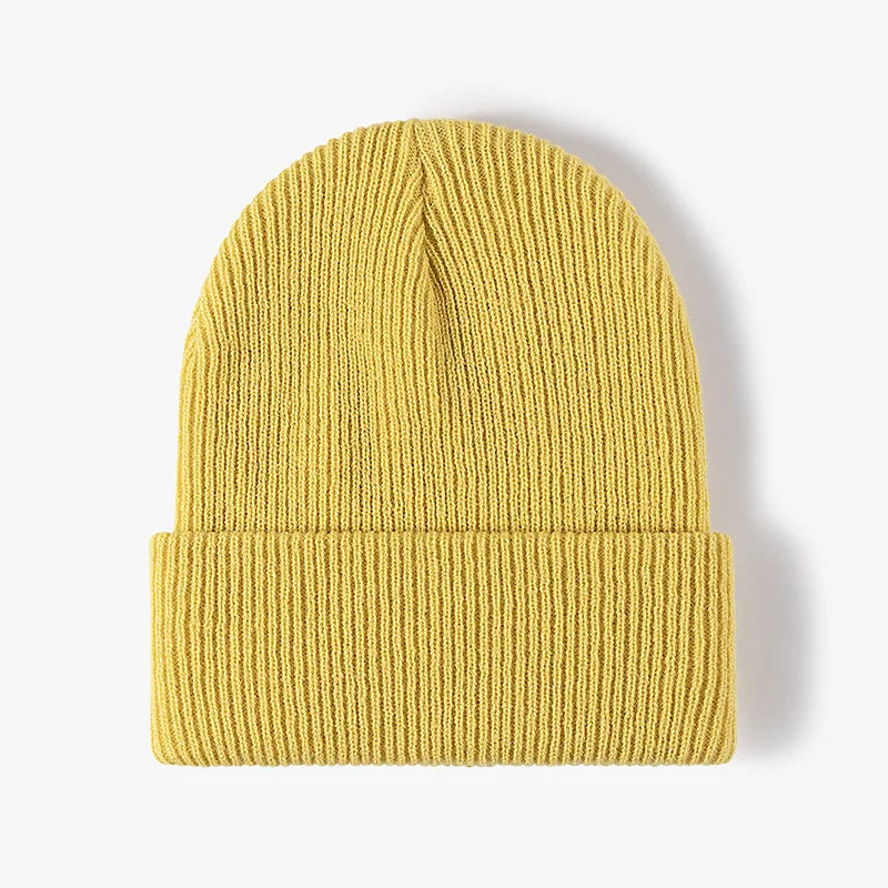 Bonnet posé à plat, montrant sa couleur unie et sobre