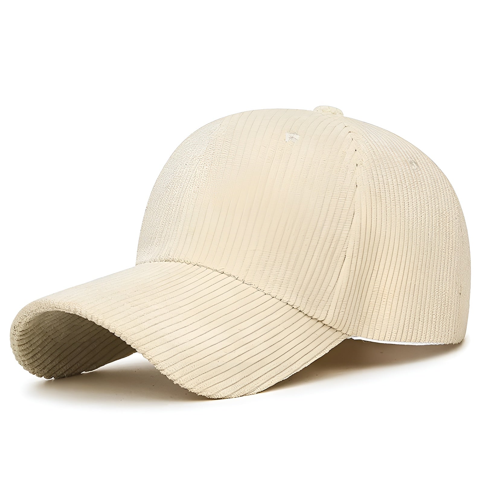 Casquette posée sur une surface en bois