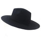 Collection de chapeaux en suède de différentes couleurs