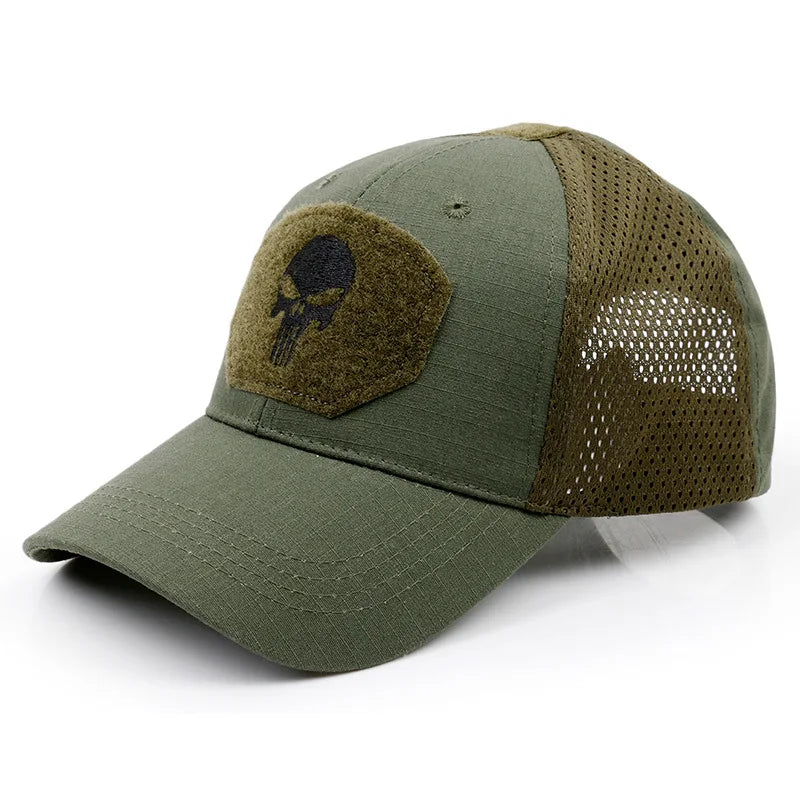 Casquette sur fond neutre, mettant en valeur le design