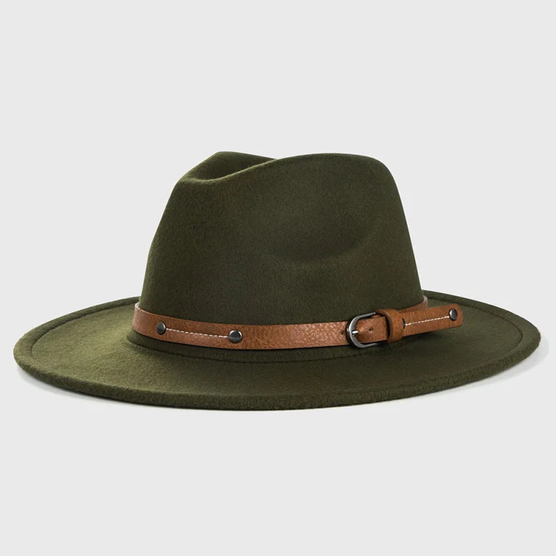 Gros plan sur la texture de la laine d'un Fedora, montrant les détails du tissage
