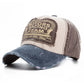 Casquette en gros plan, montrant la texture du tissu