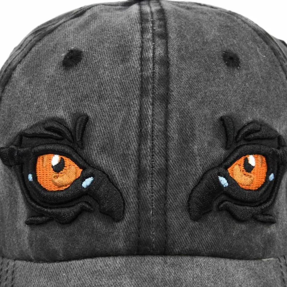 Casquette verte montrant l'intérieur et la doublure