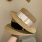 Chapeau canotier en paille vu de dessus, bord rigide