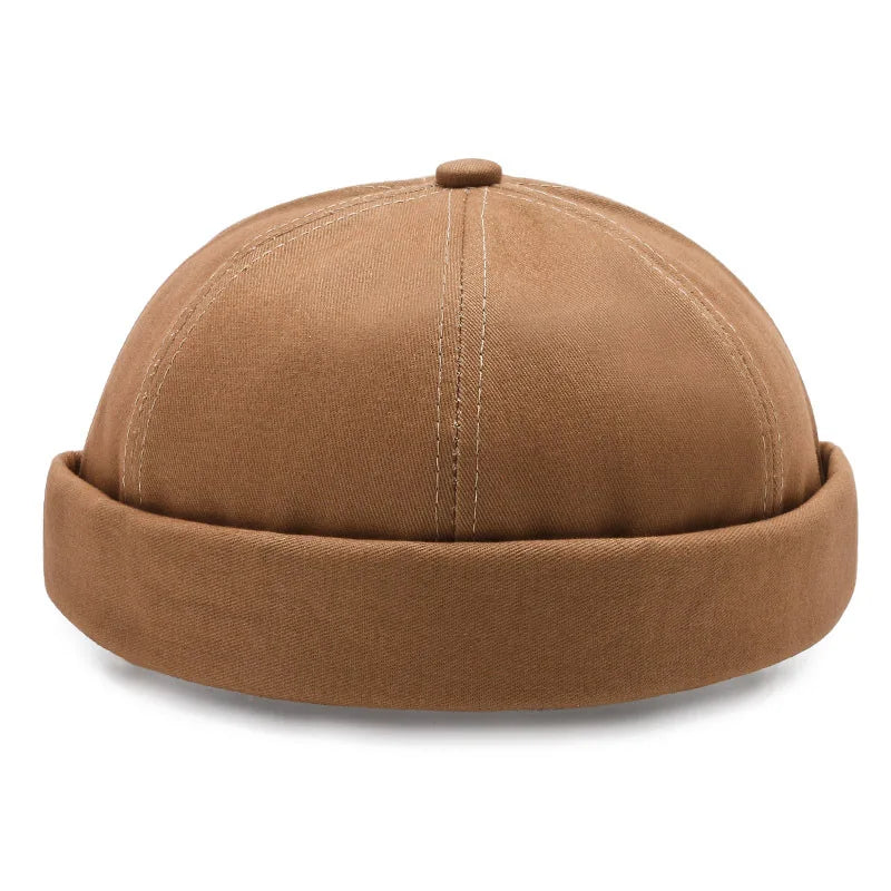 Bonnet Docker beige, bord retroussé, look urbain