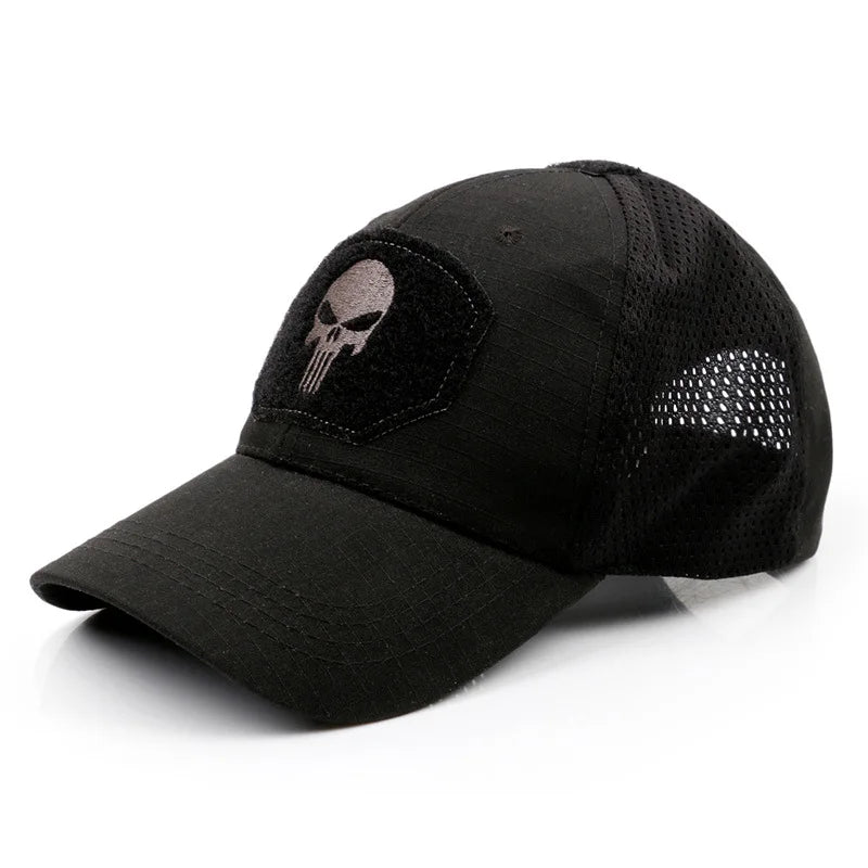 Détail de la texture en simili cuir sur la visière