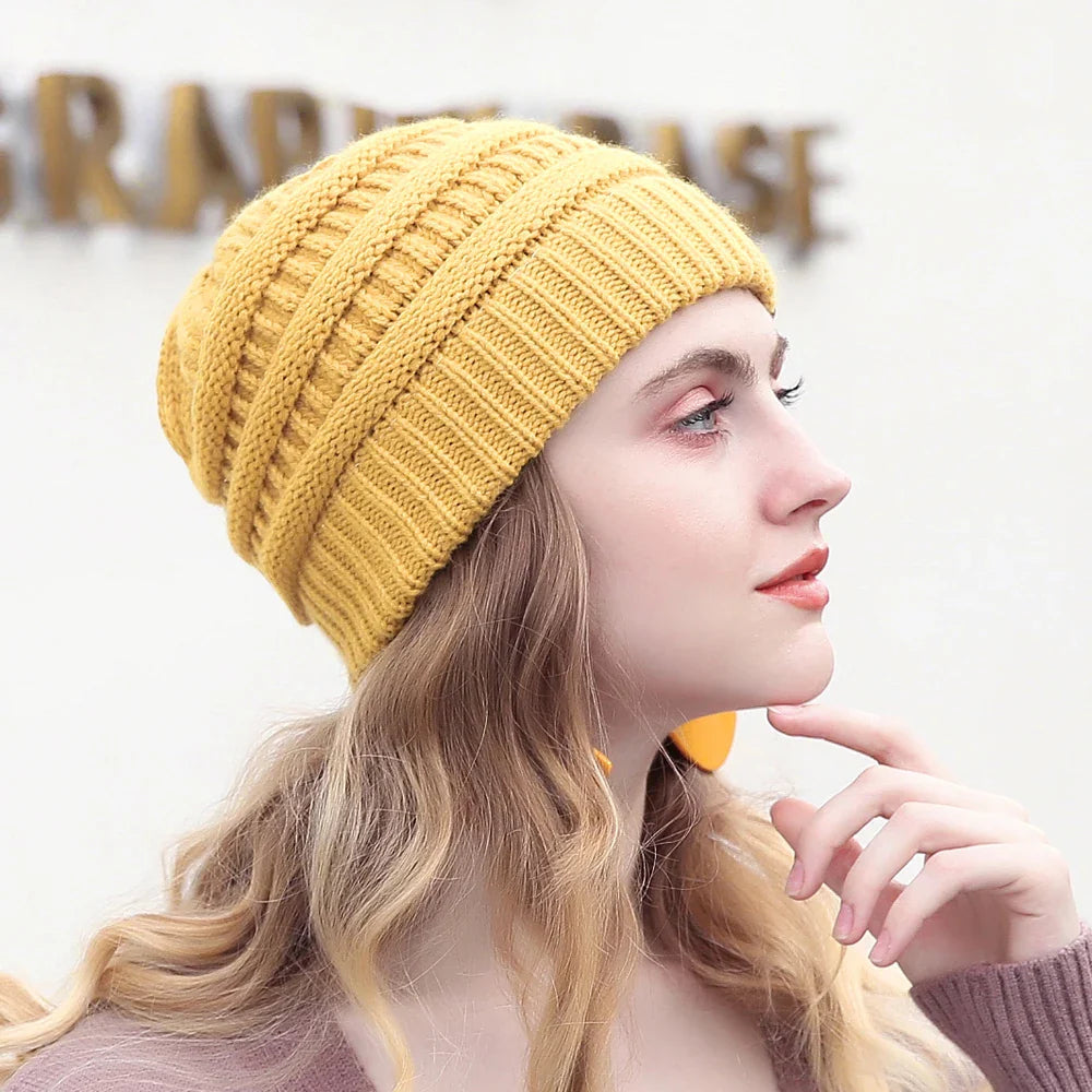 Détail de la maille torsadée du bonnet
