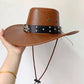 Vue de profil d'un chapeau cowboy en feutre robuste