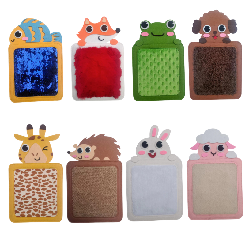 Ensemble de huit mini tapis sensoriels pour enfants