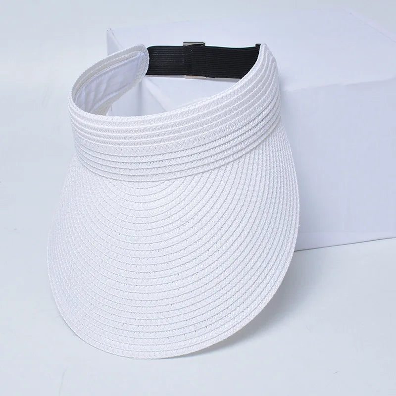 Vue latérale du chapeau, mettant en avant sa légèreté
