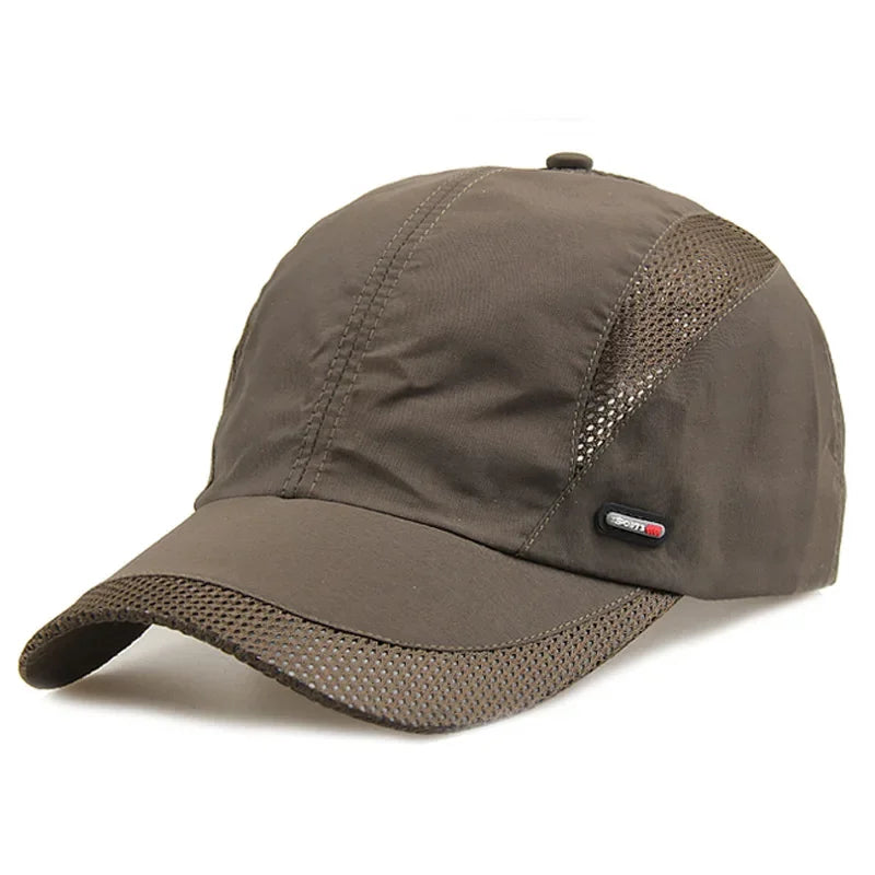 Casquette légère montrant les détails des coutures et de la maille