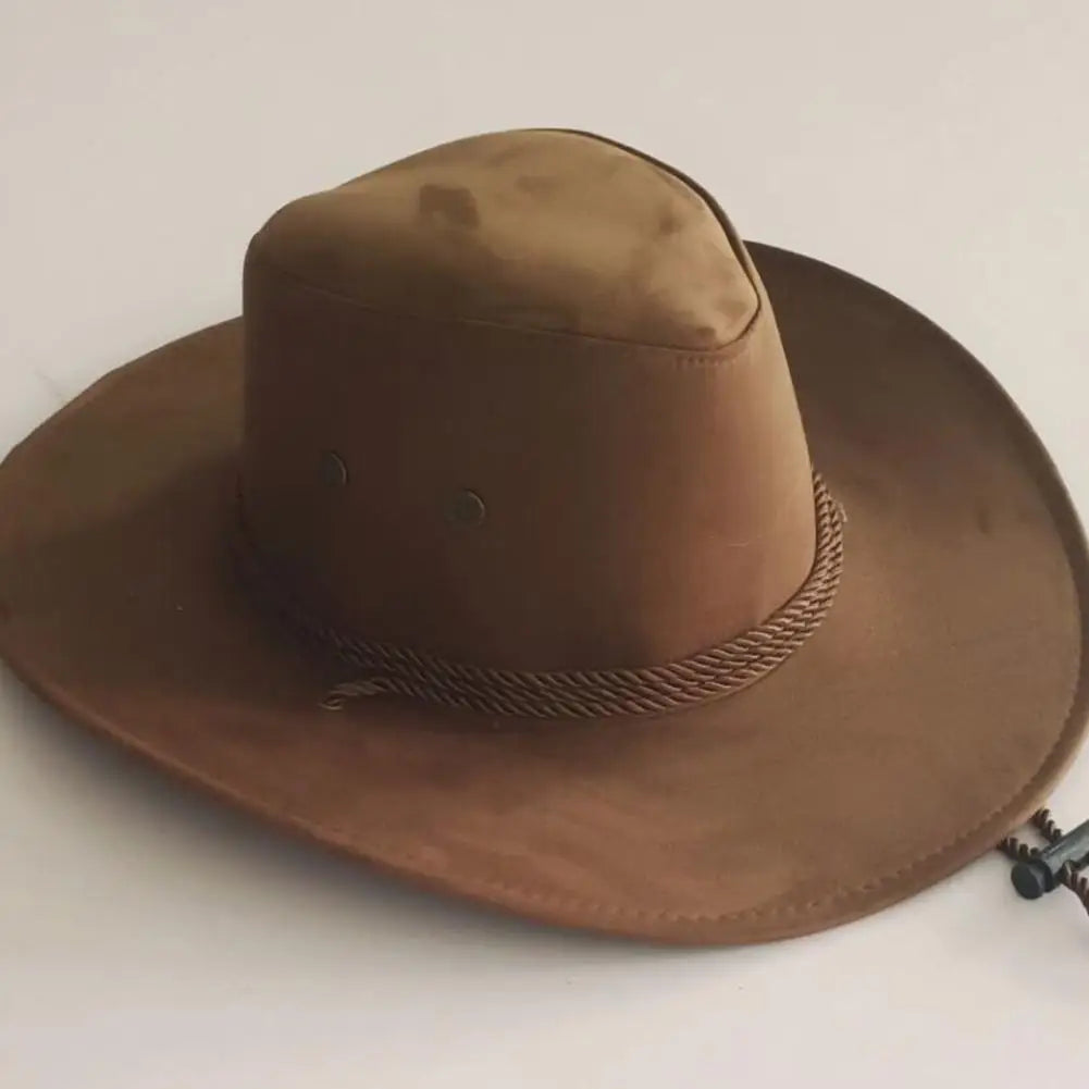 Gros plan sur la texture du cuir d'un chapeau cowboy
