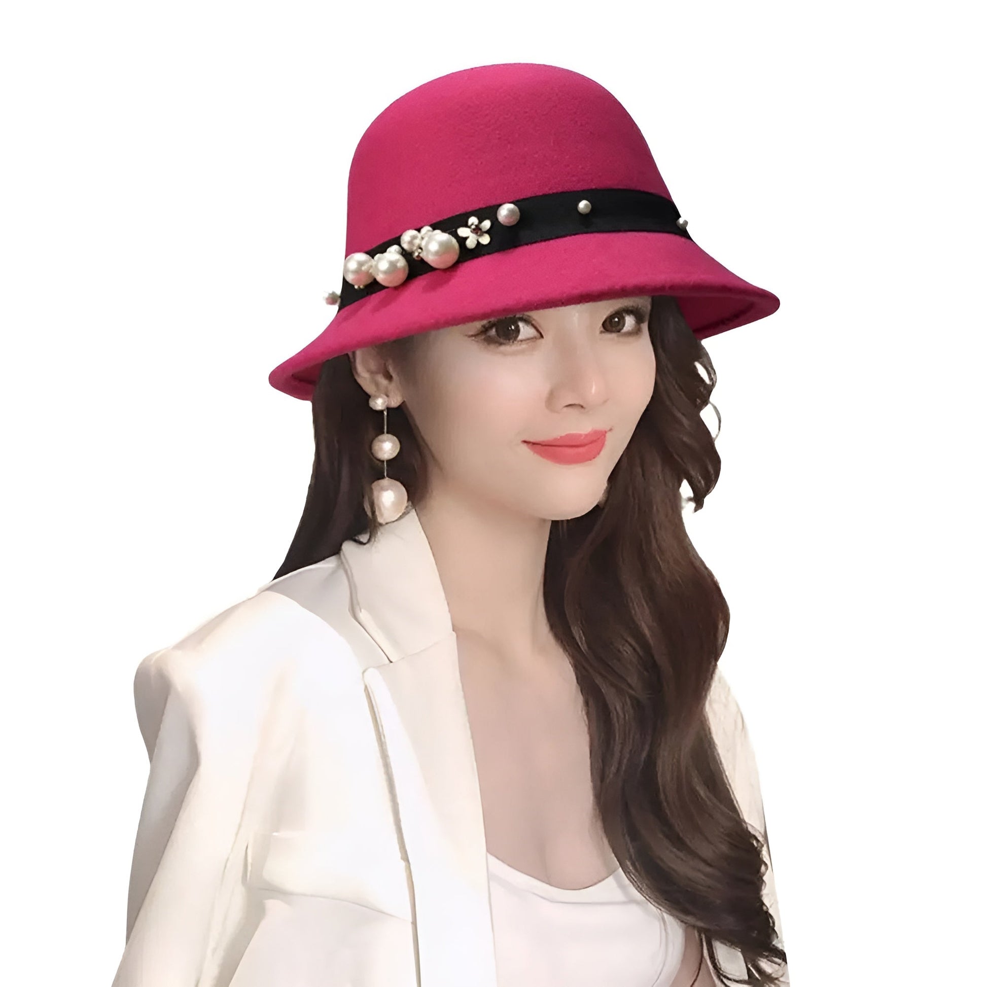 Intérieur du chapeau cloche montrant la doublure soignée
