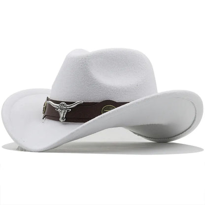 Chapeau cowboy avec ombre projetée sur le sol