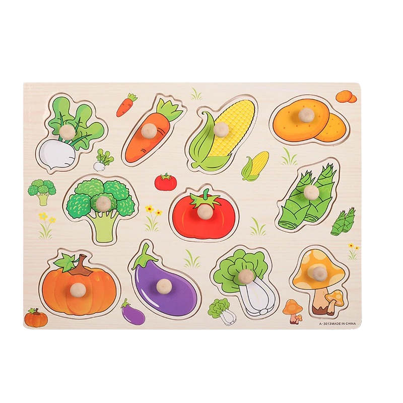 Puzzle éducatif en bois avec des pièces en forme de légumes