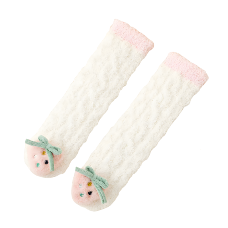 Chaussettes blanches en laine d'agneau, vue rapprochée