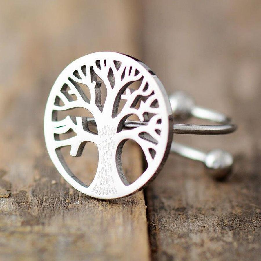 Détail des branches et racines sur la bague